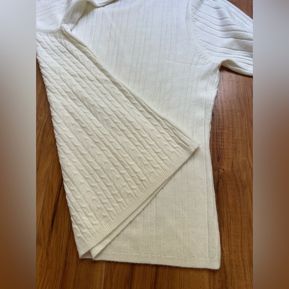 Vintage Large Krystal Kobe White/ Cream Cable Knit Sweater with Sequin Detail - Picture 7 of 11
